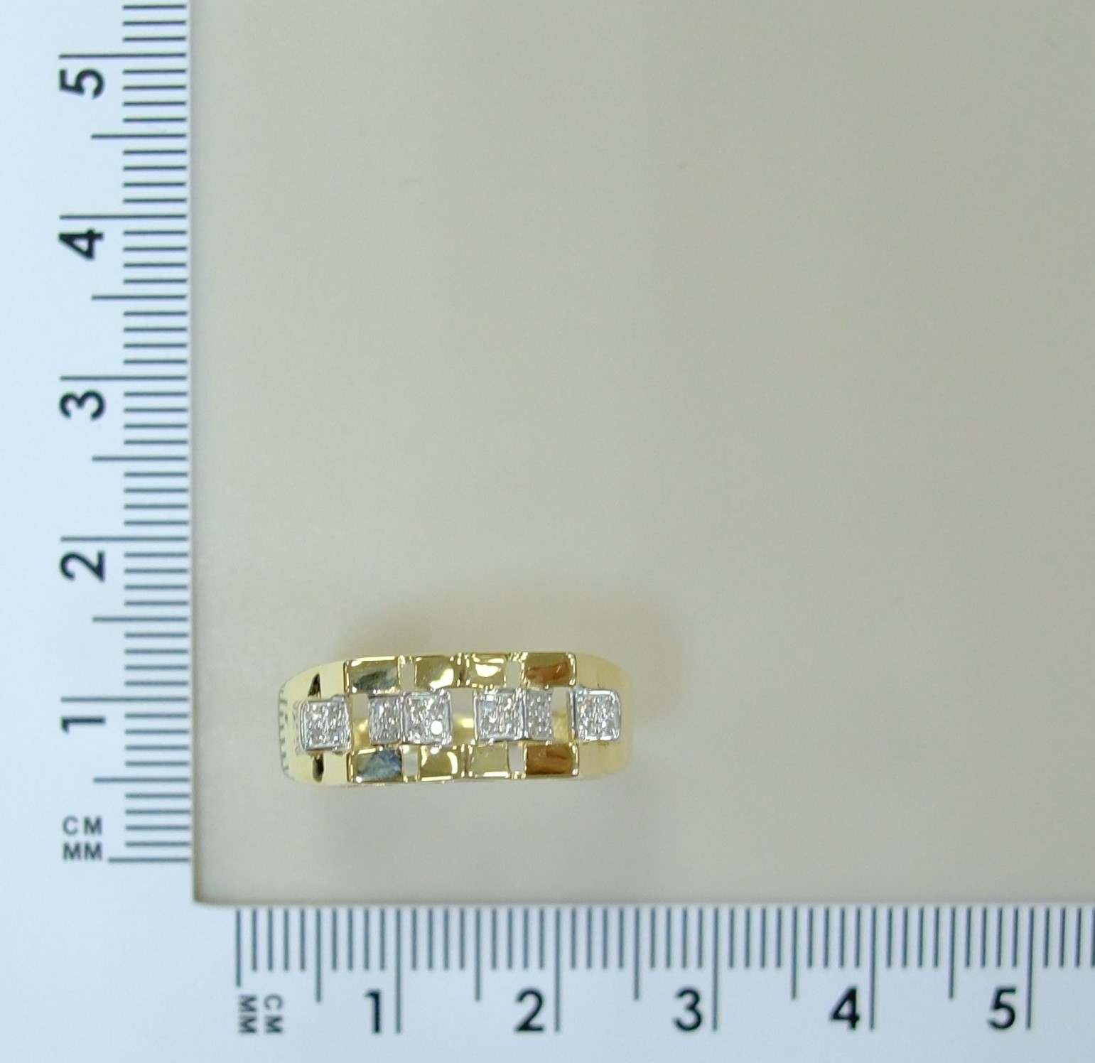 10311-001372 Кольцо (Au 585)